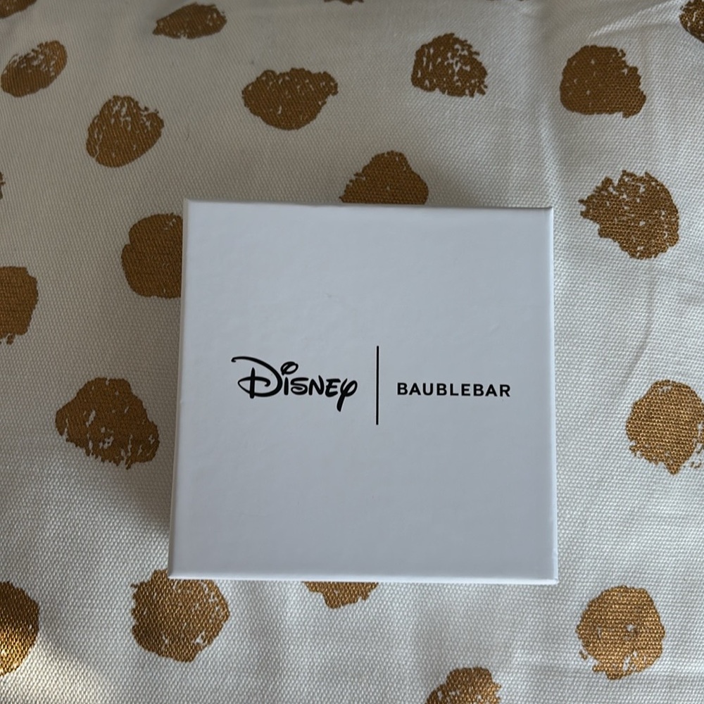 Baublebar x Disney Mini Cruella Stud Post Earrings - Picture 6 of 7